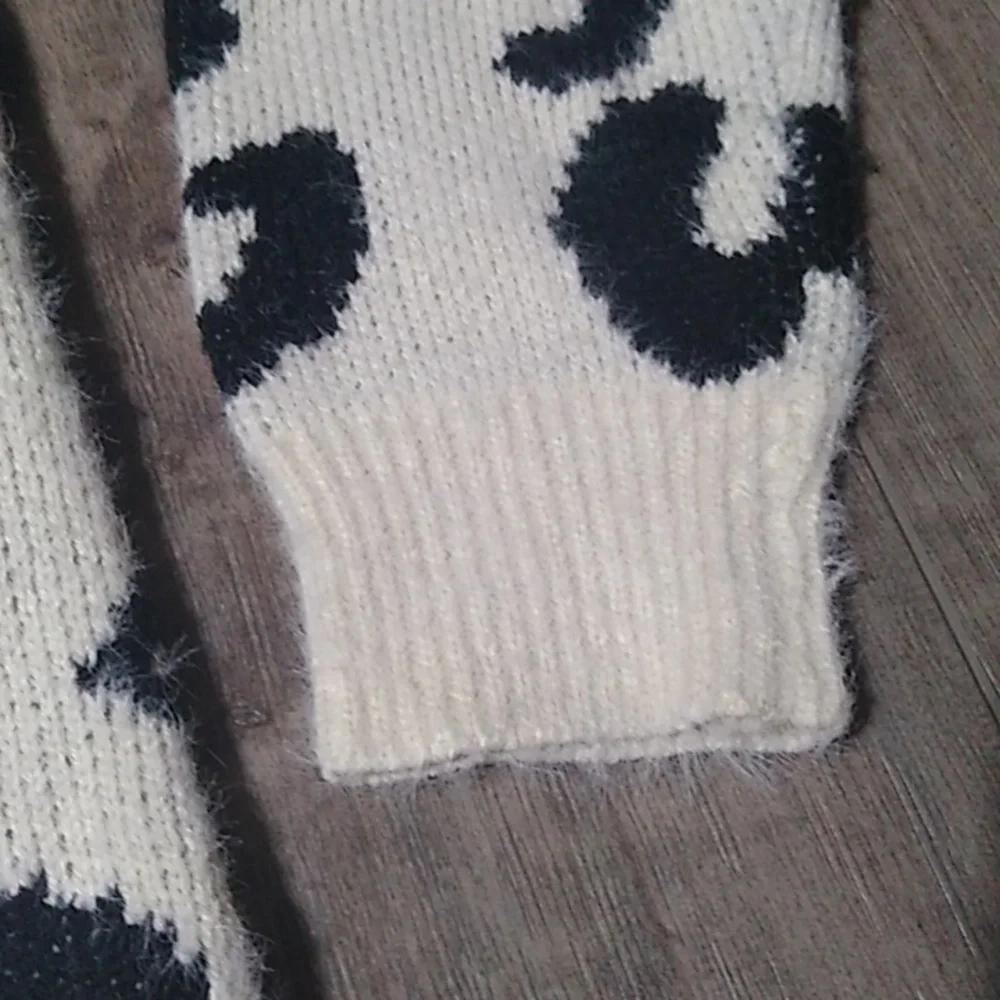 Dreamers by Debut Leopard Cheetah Print Cardigan Sweater Shrug Size M/L - Picture 4 of 11